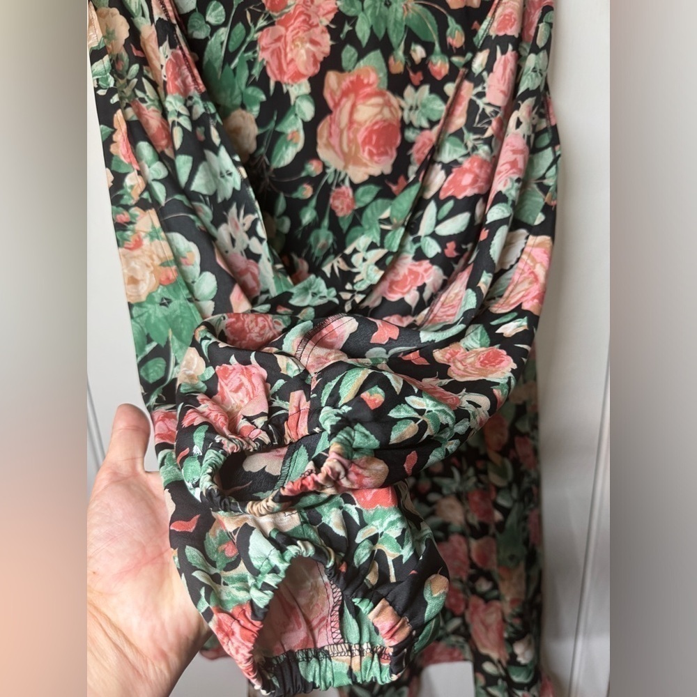 Lovers + Friends Black Pink Cream Rose Floral Cold Shoulder Mini Dress Size M - Picture 14 of 16